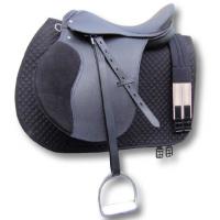 SELLA IN CUOIO NERO COMPLETA DI ACCESSORI PERSONALIZZABILI